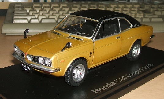 1/24国産名車コレクション】ホンダ1300クーペ9(1970): ぶるぶろぐ